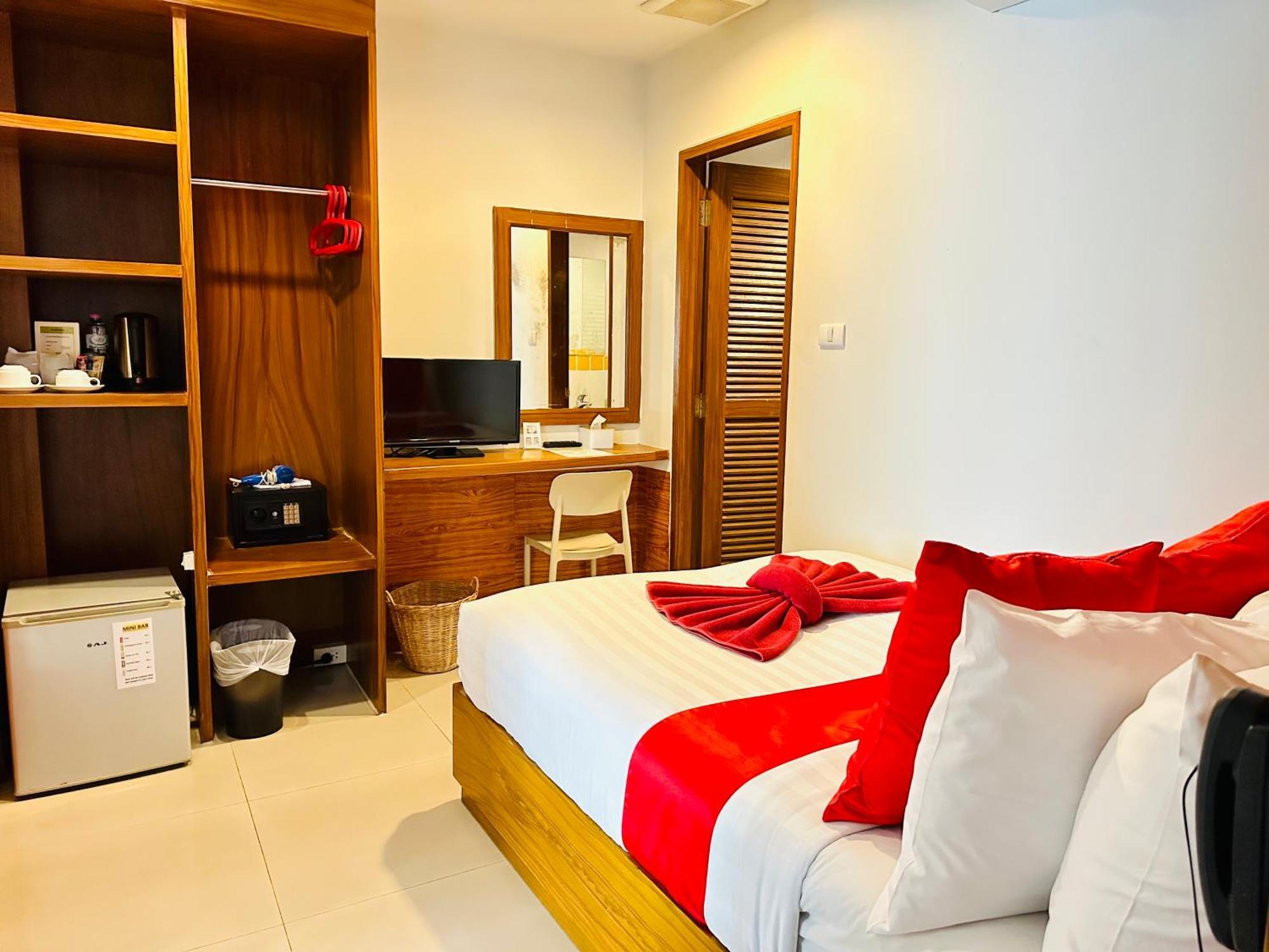 Pj Patong Resortel מראה חיצוני תמונה