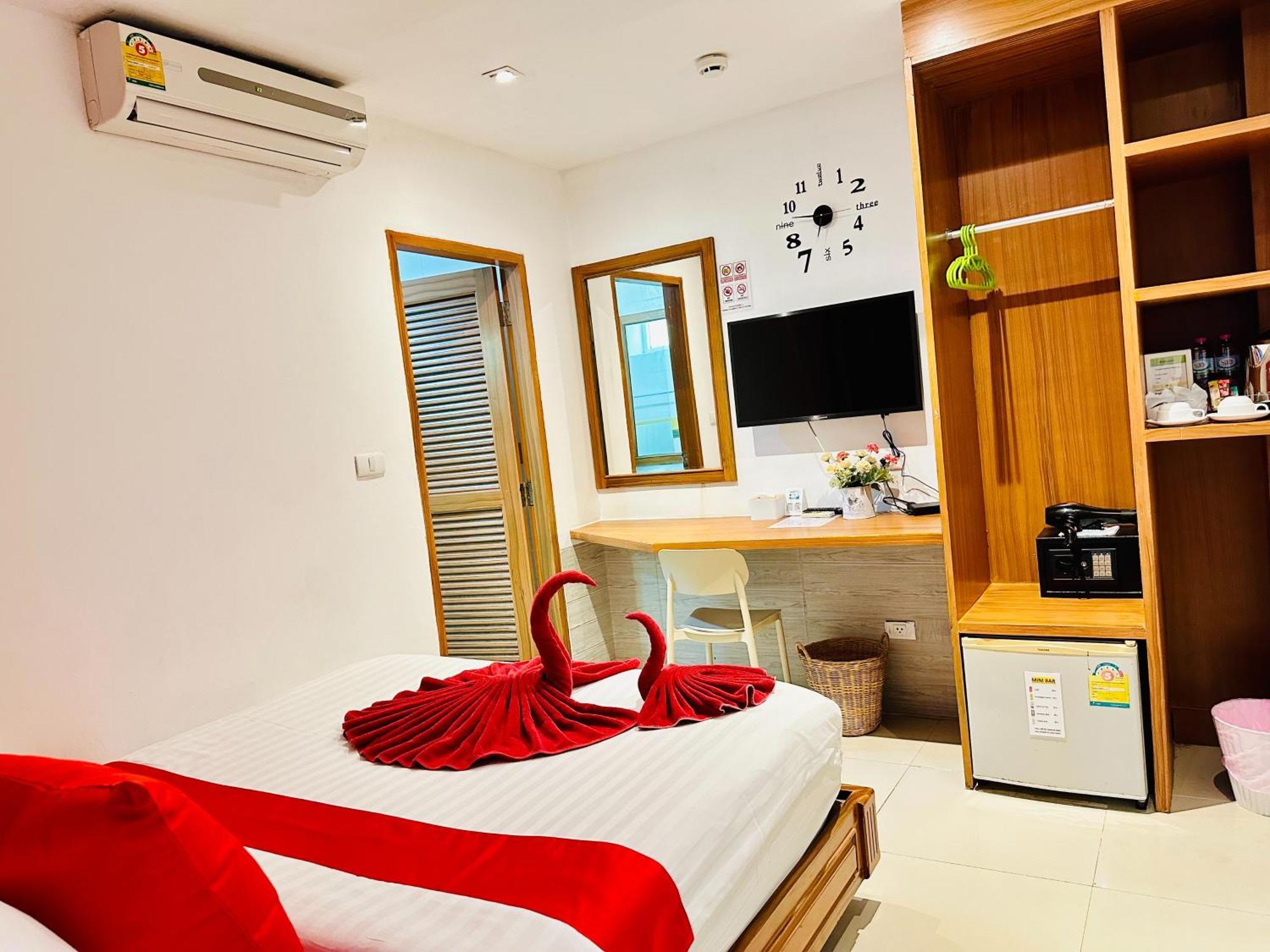 Pj Patong Resortel מראה חיצוני תמונה